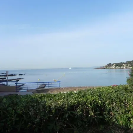 Le Clos Des Vignes Raphael 4*