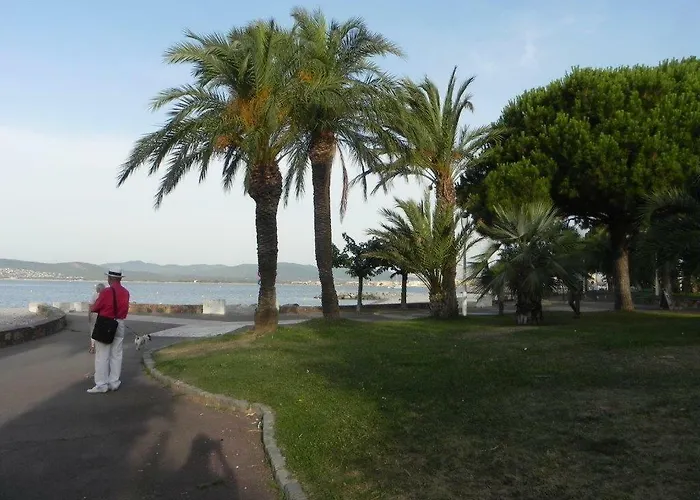 Le Clos Des Vignes Raphael 4*