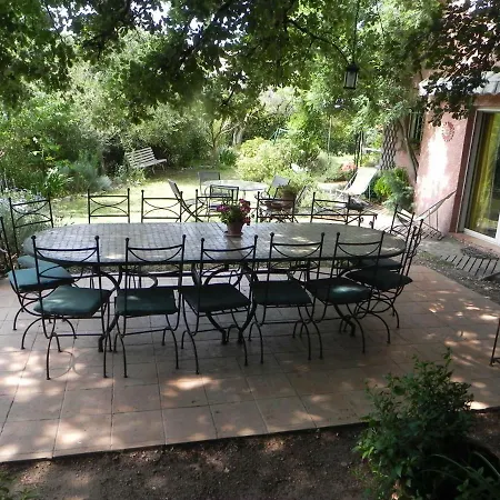 Le Clos Des Vignes Raphael 住宿加早餐酒店 Saint-Raphaël