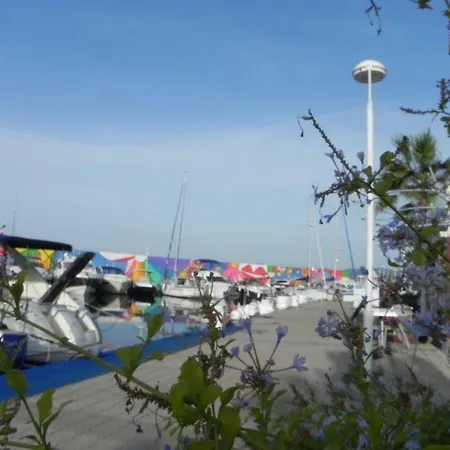 住宿加早餐酒店 Le Clos Des Vignes Raphael 4*