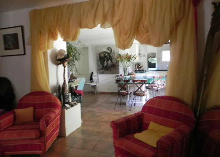 Bed & Breakfast Le Clos Des Vignes Raphael 4*