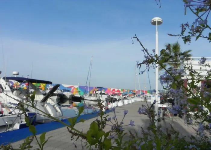 Bed & Breakfast Le Clos Des Vignes Raphael 4*